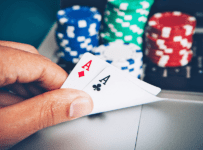 Những mẹo chơi Poker hay ho đảm bảo bất bại trên bàn đấu