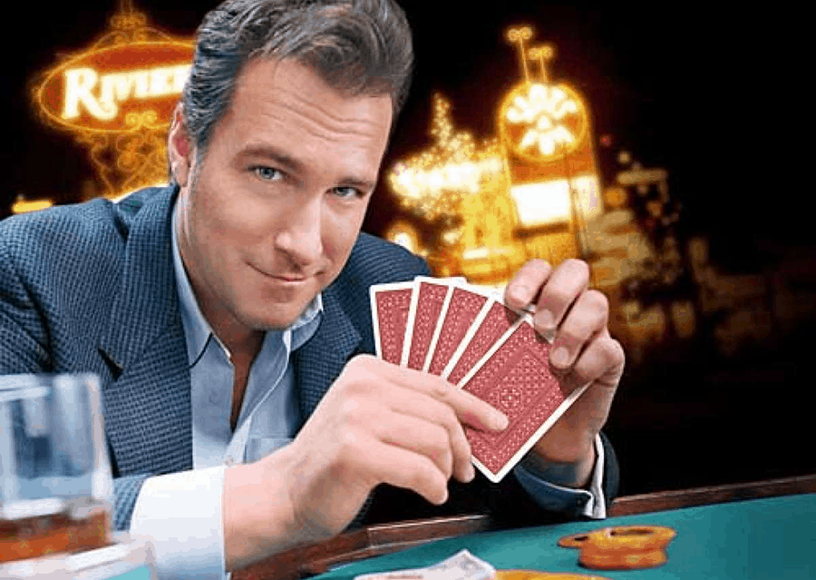 Chơi xì dách Blackjack cùng những tay chơi chuyên nghiệp