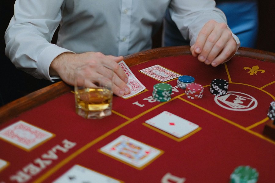 Trình tự của 1 ván đấu và cách tính tiền khi chơi Blackjack