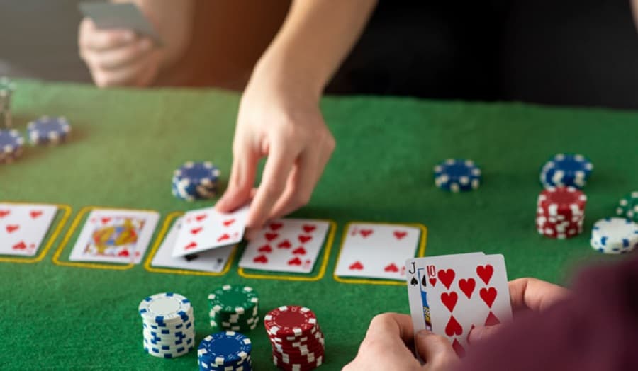 Giới thiệu về các quy định và cách tính trong trò chơi cược Baccarat