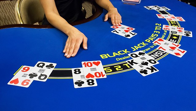 Những cách chơi Blackjack cực kỳ cần thiết đối với những ai mới chơi